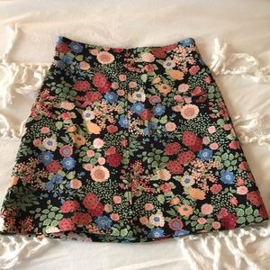 FLORAL MINI SKIRT